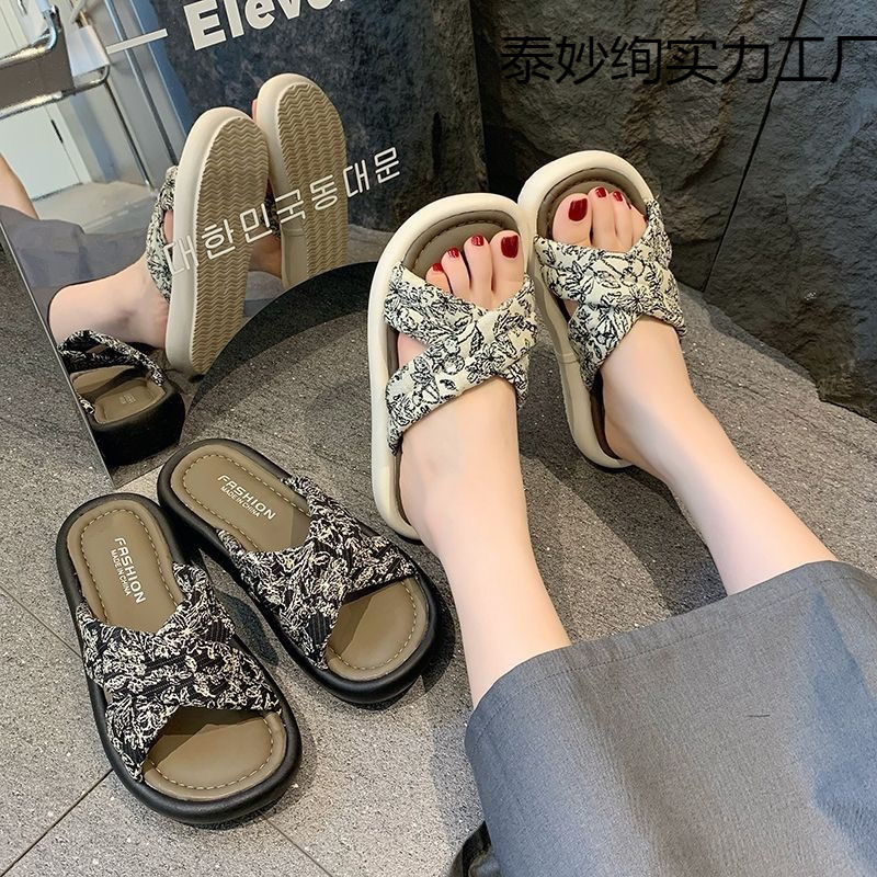 New Chinese style thick soled women's shoes summer outdoor new thick soled beach sandals designer sandals women's slippers