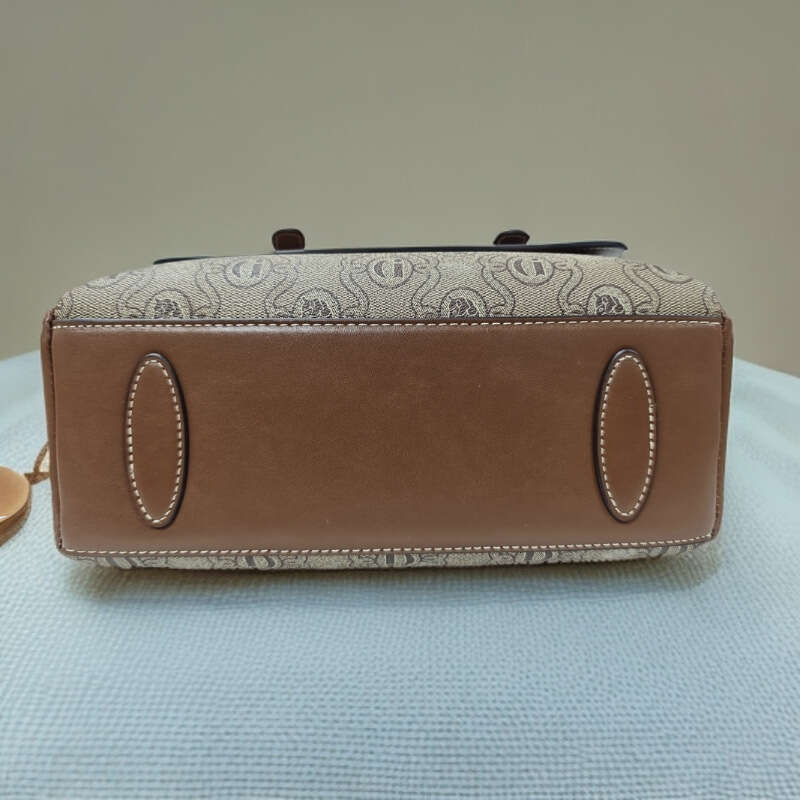 2025 Newdesigner Small Square for Women High-end Rivet Brand Fashion Handbag Niche Shoulder Crossbody Bag