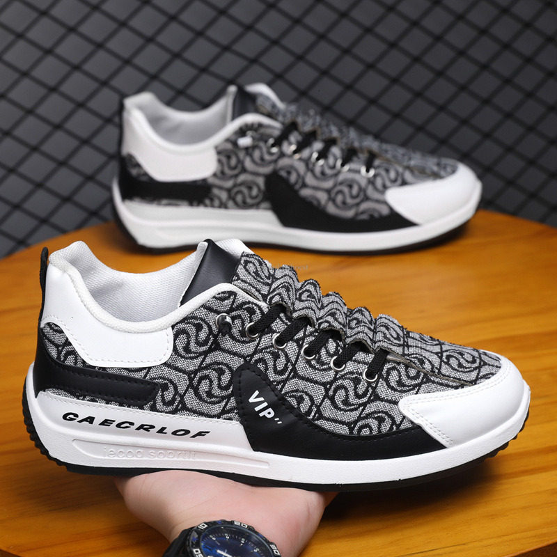 Fashion Designer Men s Board Shoes New 2025 Spring And Summer Versatile Multi Functional Sports Shoes Football Shoes Running Shoes Skateboarding Shoes