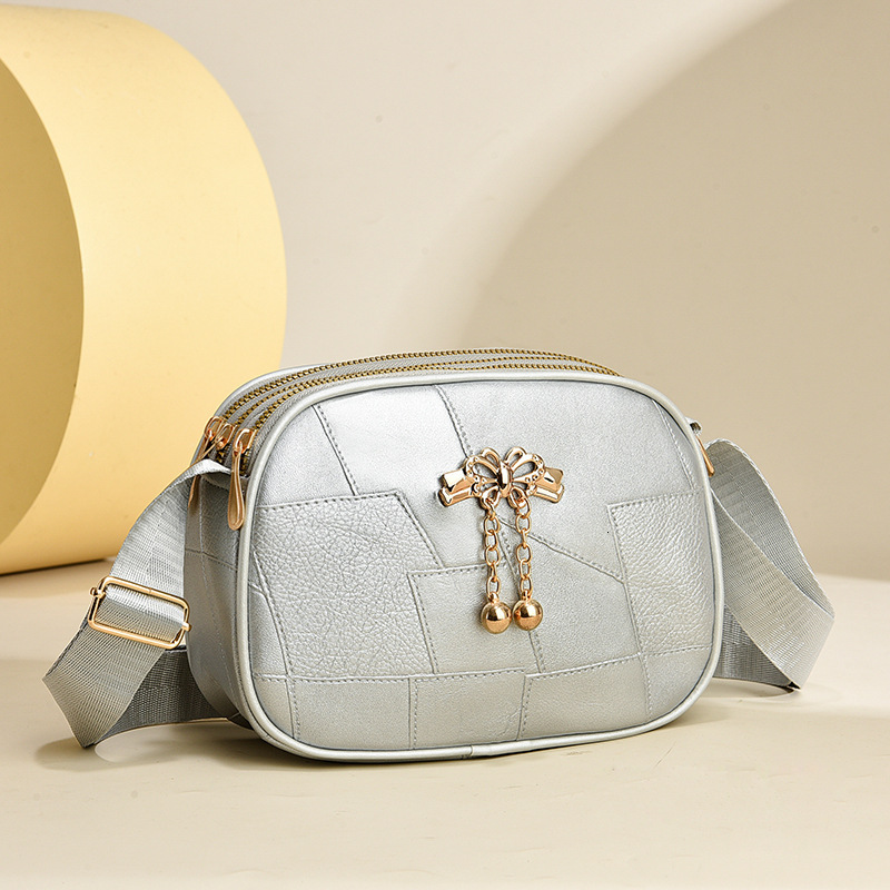 Free Shipping 2025 New Designer Bag Women's Patch PU Casual Shoulder Commuting Handbag Fashionable And High-quality Shopping Bag