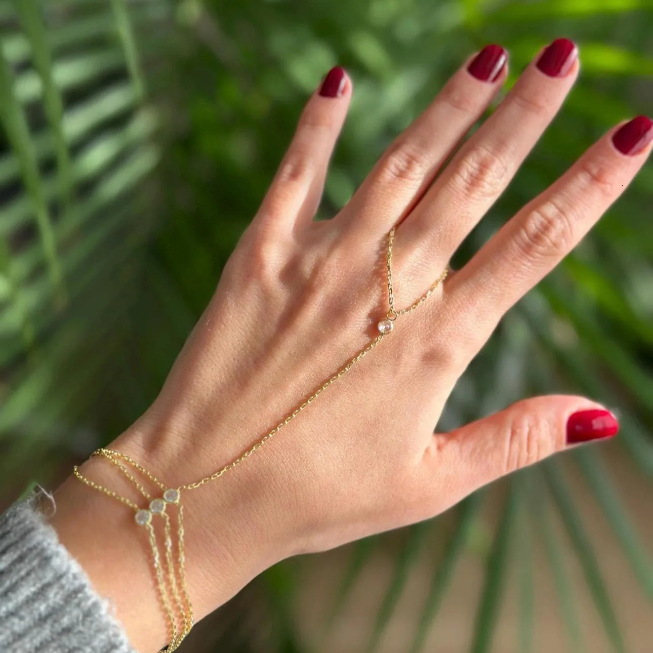 Fashion Multilayer Zircon Hand Chain Bracelets Link Ring for Her Stainless Steel Finger Bracelet Trendy Wedding Party Jewelry 250610