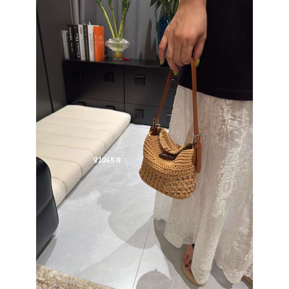 Wax Handmade Niche Design Rope Woven for Women 2025 New Korean Casual Beach Style Single Shoulder Crossbody Small Bag