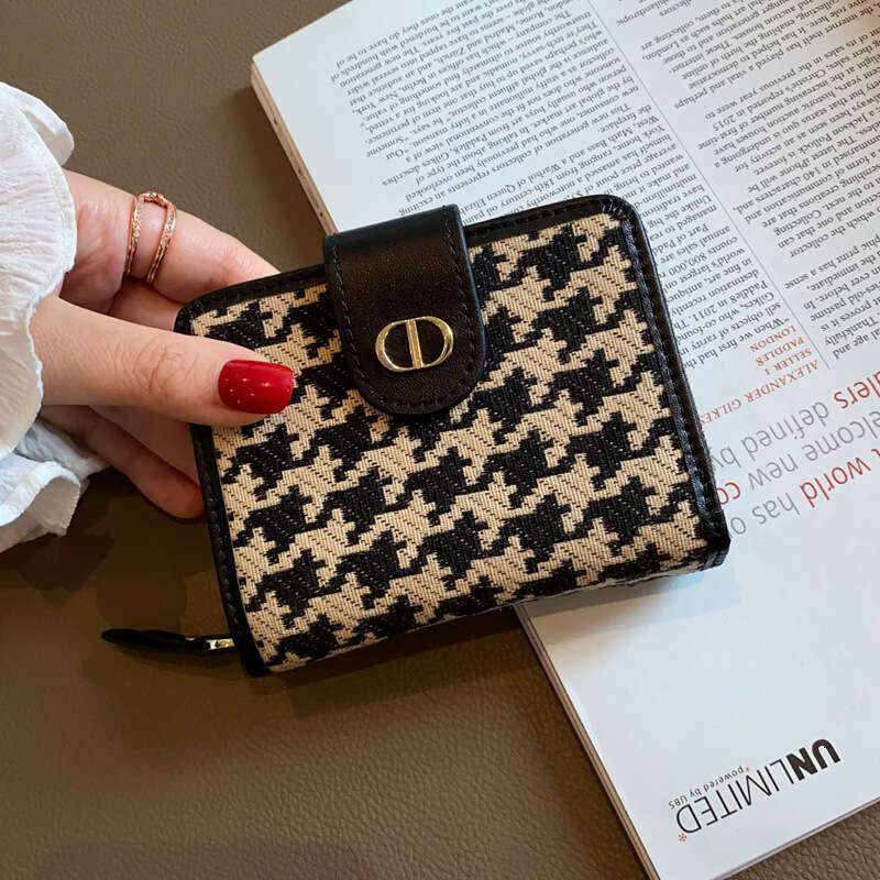 Canvas Small for Women, Short and Exquisite, High-end Card Holder, Integrated New Niche Design Sense Wallet