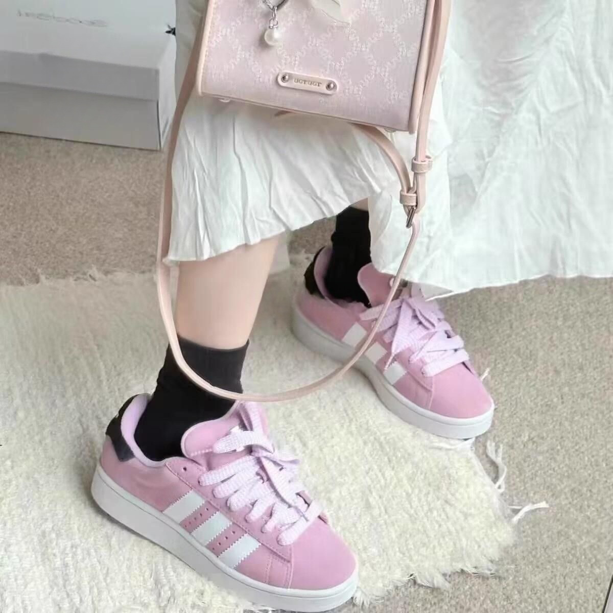new Spring-style retro low-top sports shoes with laces women's campus casual non-slip skate shoes