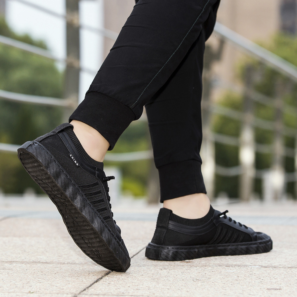 Flyknit Breathable Sneakers For Men Spring Summer Free Delivery Of Sneakers Korean Style Low-top Casual Shoes Trendy Lazy Men's Designer Shoes Sh