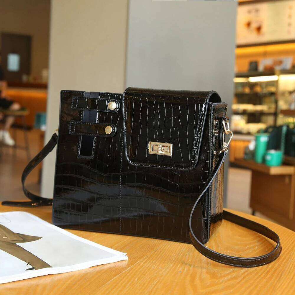 Storage Water Bottle Carrier Multifunctional Crossbody Cup Holder Bag Large Capacity for Outdoor Travel