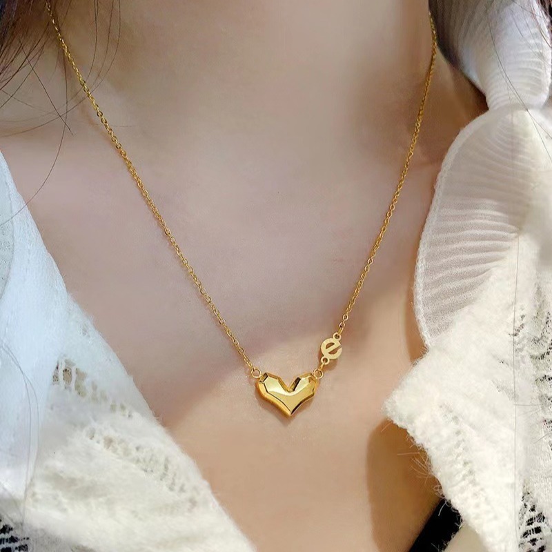 Fashion Light Style Personality English Heart Necklace for Women Titanium Steel Design Non-Fading Jewelry