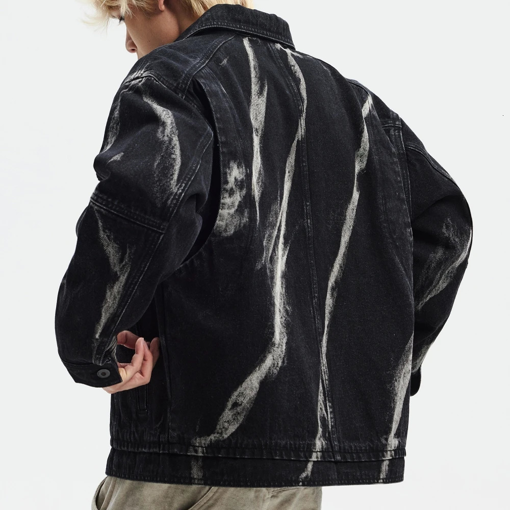 High Quality Street Vintage Graffiti Denim Jacket For Mens Clothing Plus Size American Streetwear Black Cargo Male 250614