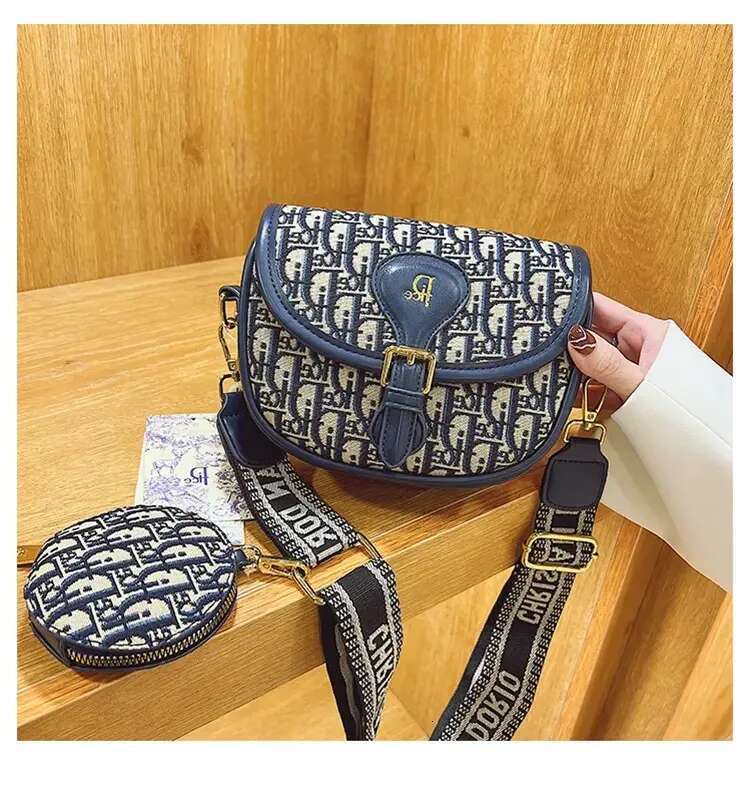 Designer Shoulder Bag Free Shipping New Fashionable Temperament High End Printed Crossbody For Womens Free shipping