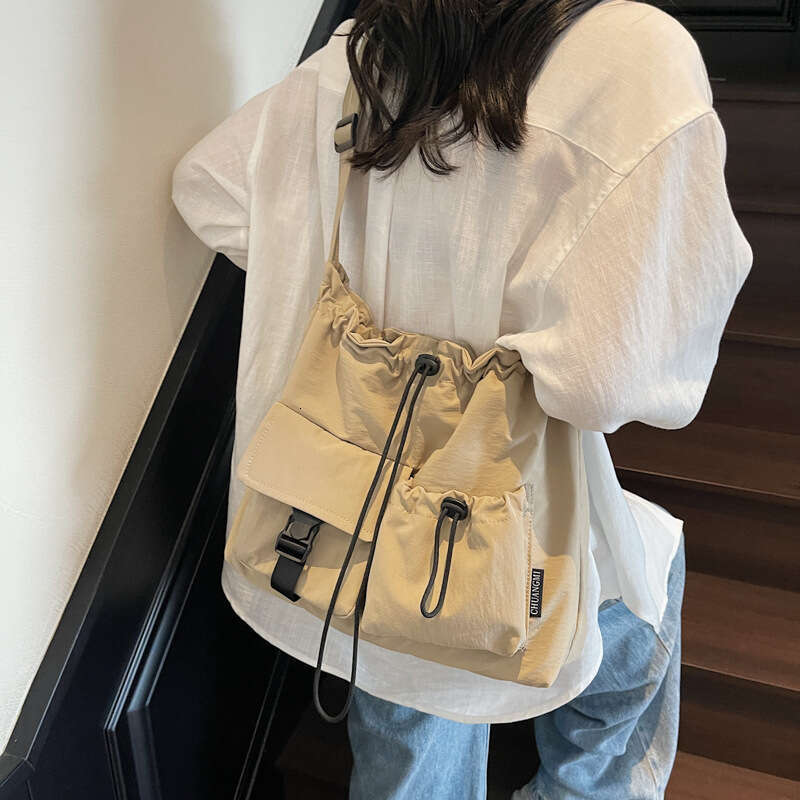 Artistic Multi-Pocket Crossbody Large Capacity Casual Nylon Messenger Trendy Versatile Student Shoulder Bag