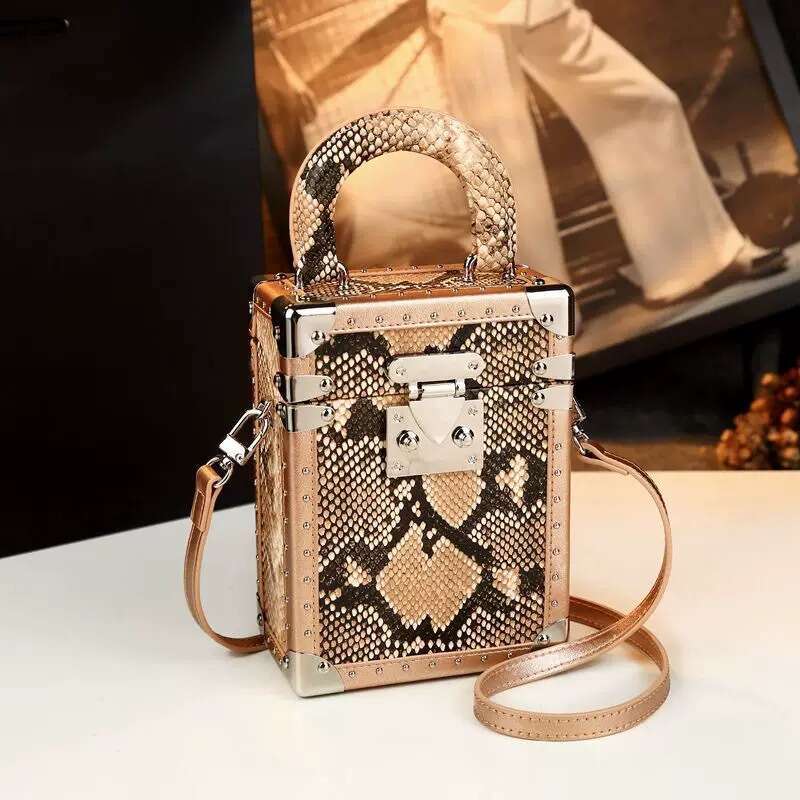 Snake Fashion Light Luxury Pattern Small Square Box for Women 2024 New High-end Handheld Lock Crossbody Bag