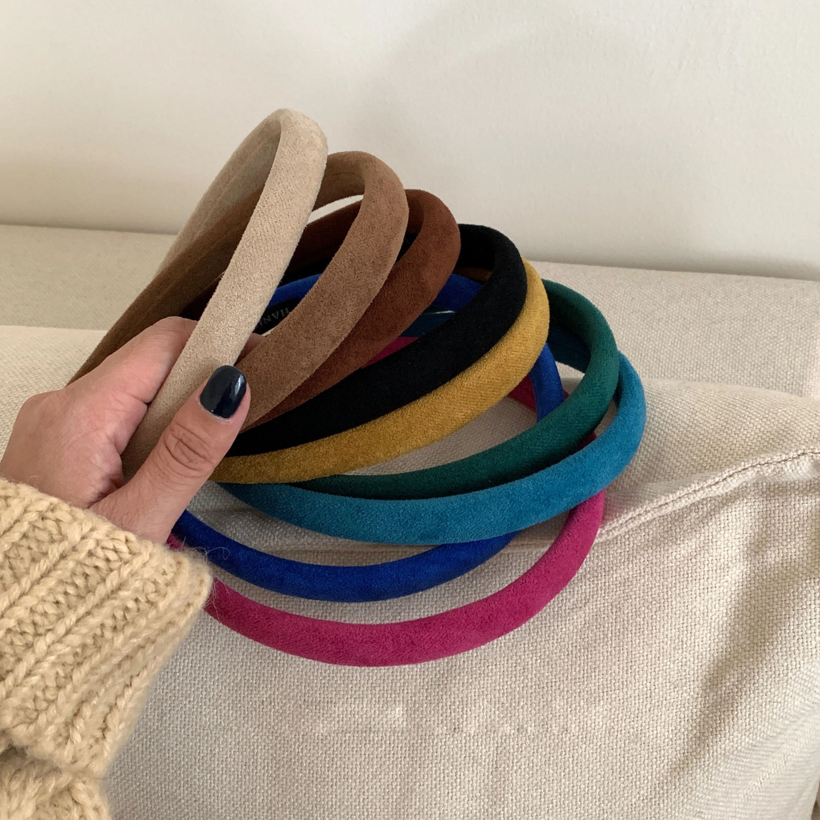 Autumn and Winter Woman Elegant Retro Korean Velvet Hairband Narrow Suede Headband Girls Headwear Ladies Hair Accessories 250610