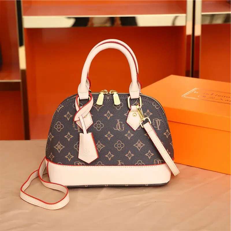Designer Shoulder New Printed Hand Held Women S Fashionable Single Crossbody Chic And Versatile Shell Bag Cross Border Free shipping