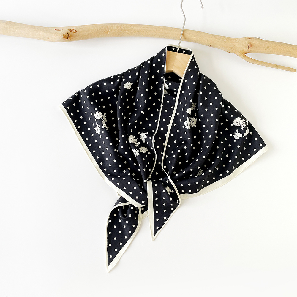 K1029 Korean retro silk scarf head wrap women thin triangle scarf silk scarf decorative fart curtain twill diamond scarf fashion shawl summer
