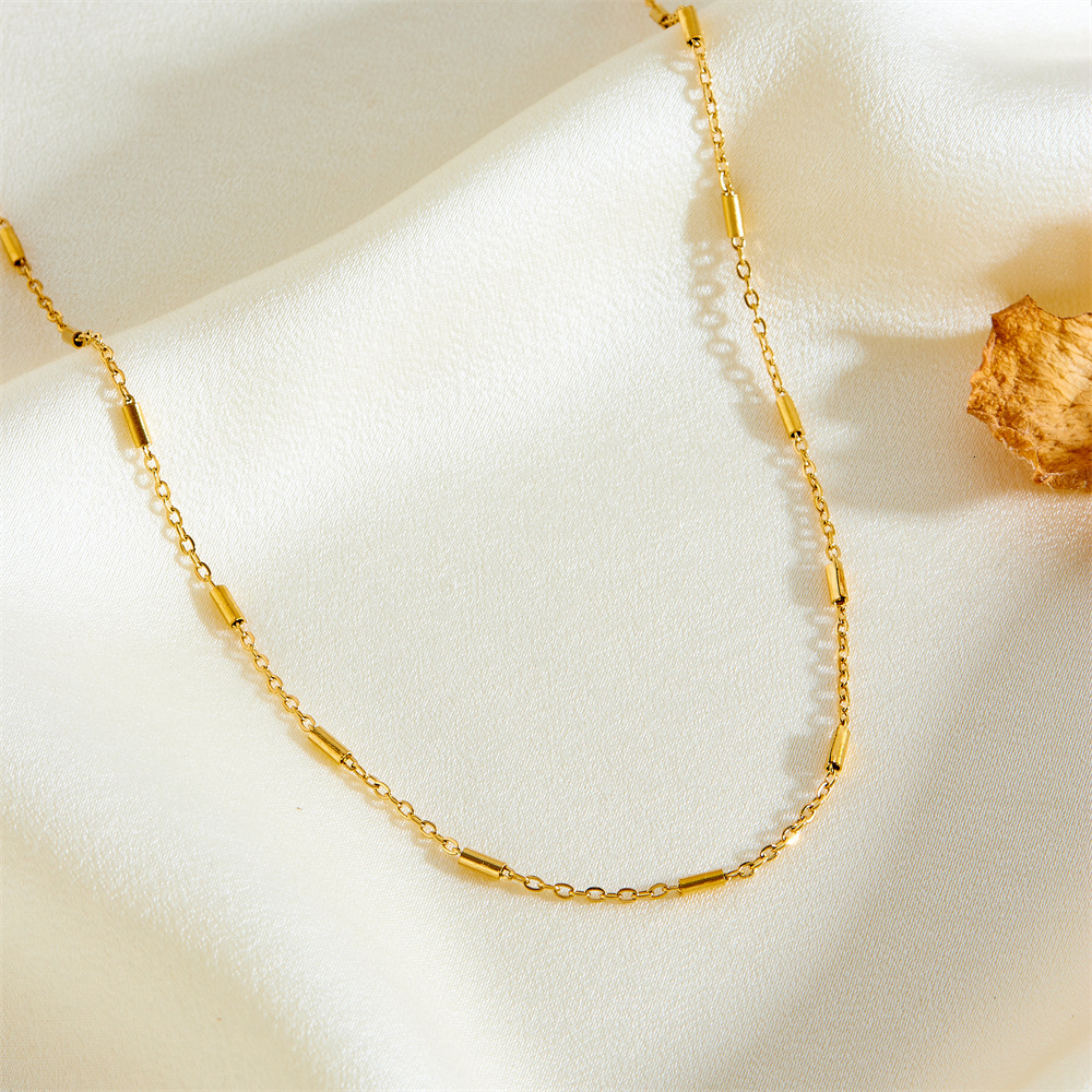 Fashion Style Personality Exaggerated Buckle Inlaid Pearl Turquoise Necklace for Women Titanium Steel Non-Fading Jewelry