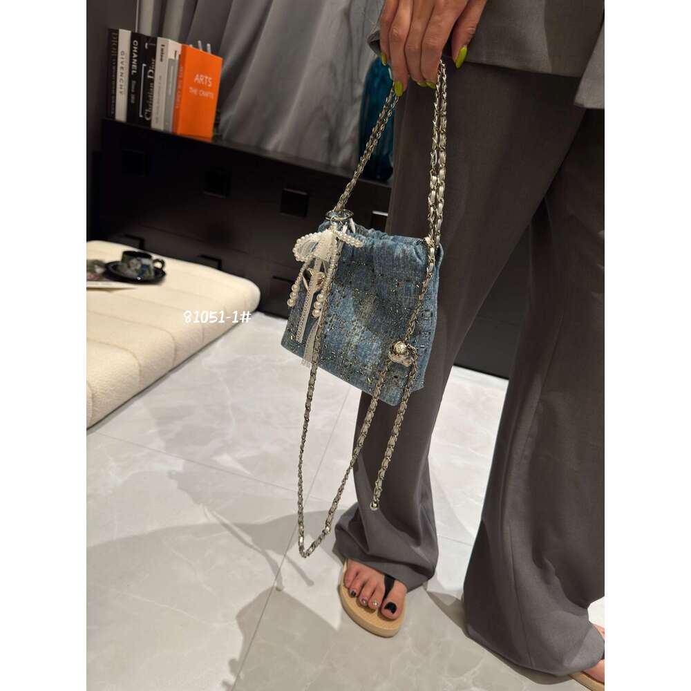 Quilted Denim Diamond-Studded High-End Tote for Women 2025 New Korean Fashion Chain Shoulder Crossbody Small Bag