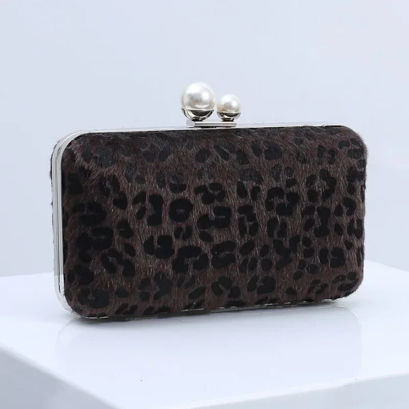Vintage Party Clutch Bags Women Fashion Furry Leopard Velvet Handbag Formal Dress Evening Pearl Buckle Purse Bolsos Para Mujer 250614