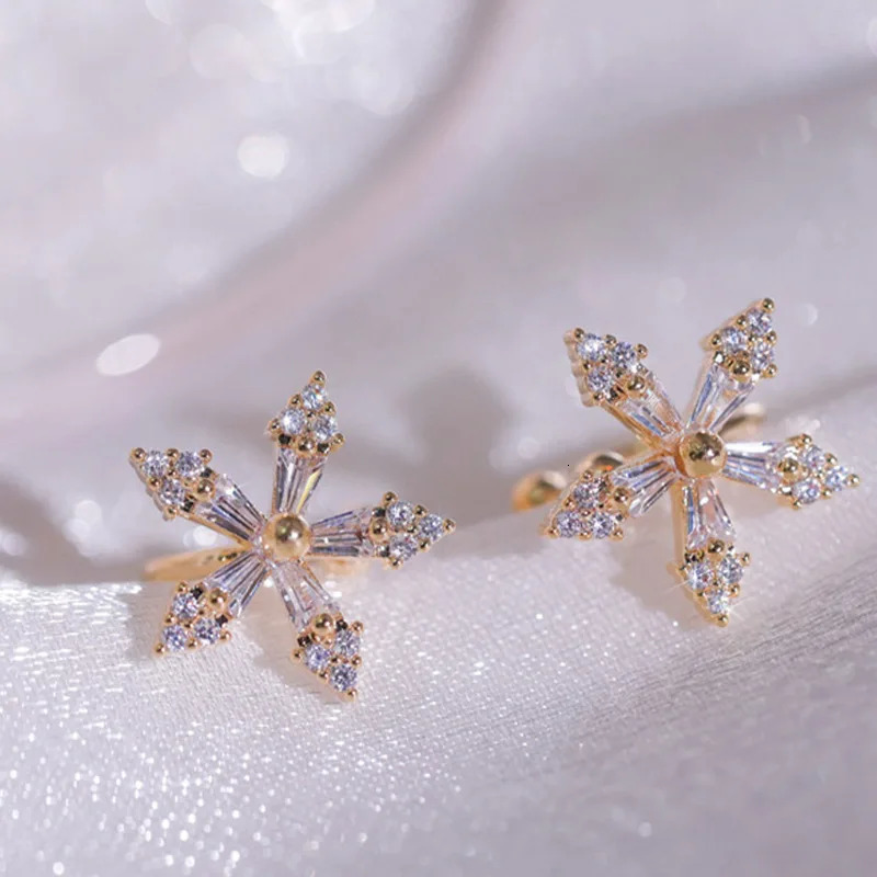 Korean Bling Crystal Flower Ear Clips Without Piercing Earrings for Women Fashion Butterfly Ear Cuff Wedding Party Jewelry 250610