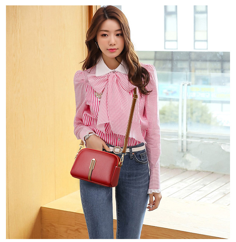 Free Shipping 2025 New Designer Bag Simple Texture Single Shoulder Handheld Shell Bag Leisure High Quality Shopping Bag