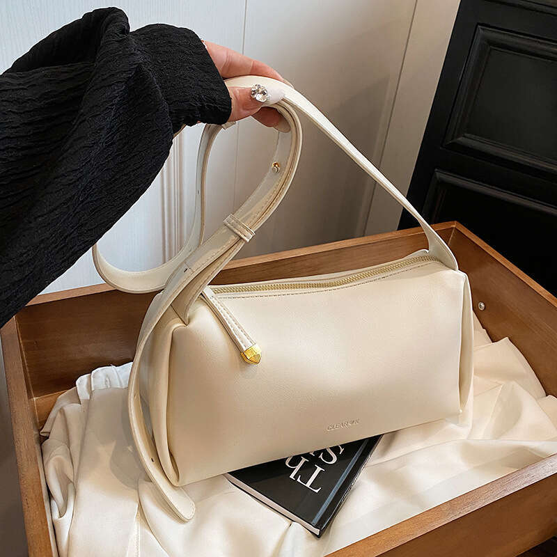 Minimalist Trendy Elegant Crossbody for Women 2025 Summer New Fashion Versatile Casual Commuter Shoulder Boston Bag