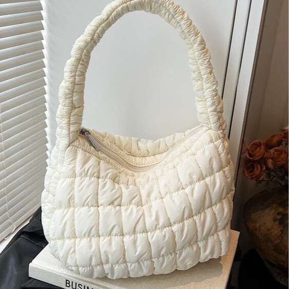 Korean Style Pleated for Women 2025 Summer New Fashion Large Capacity Bubble Cloud Artistic Shoulder Bag