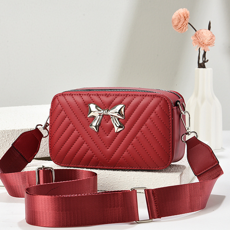 Free Shipping 2025 New Designer Bag High-end Women's Fashionable Single Shoulder Handbag Casual Multi-functional High-quality Shopping Bag