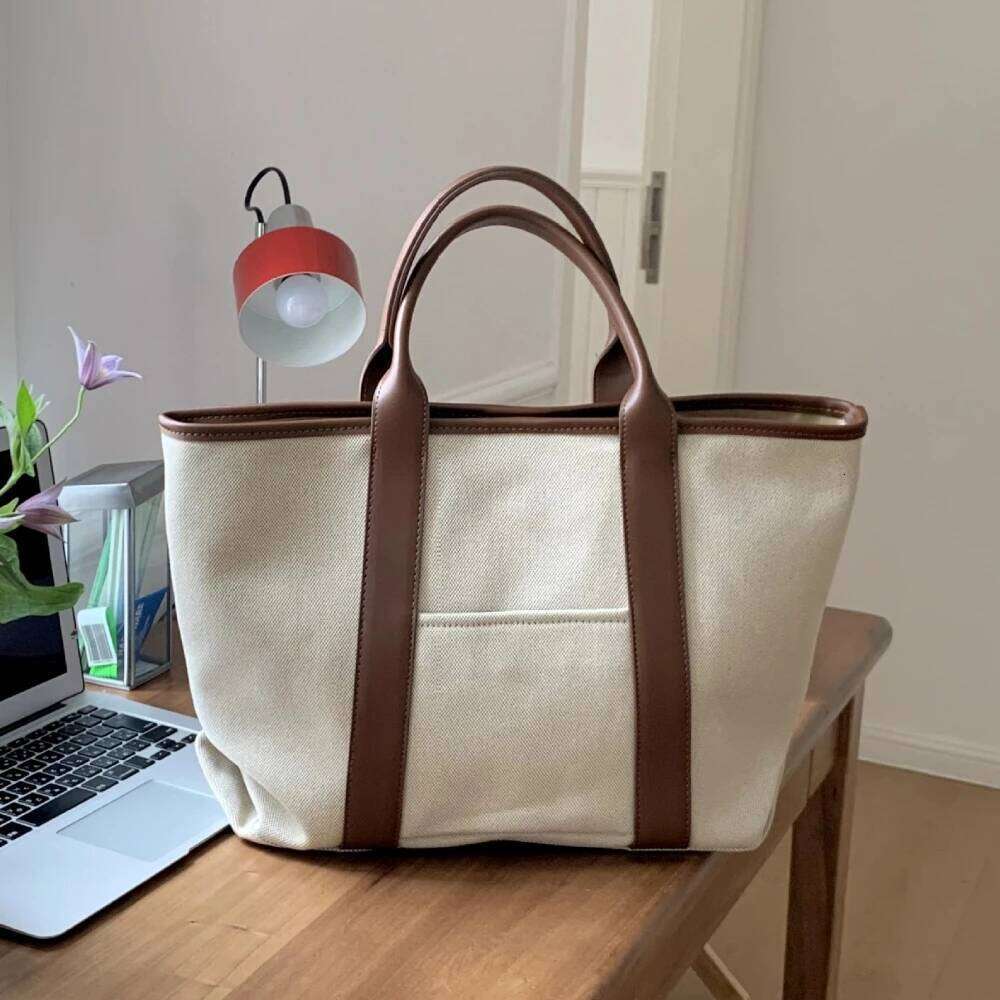 Designer Bag Luxury Bag Women's K-Pop Style Canvas Shoulder Bag Spacious Fashionable Travel/Shopping Accessory with Unique Patterned Details