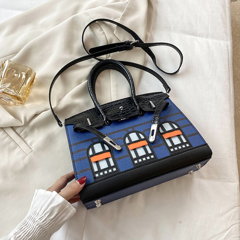 Free shipping 2025 new designer Shoulder Bags womans ladies flap lady fashion casual handbag women crossbody Handheld bag Underarm Bag