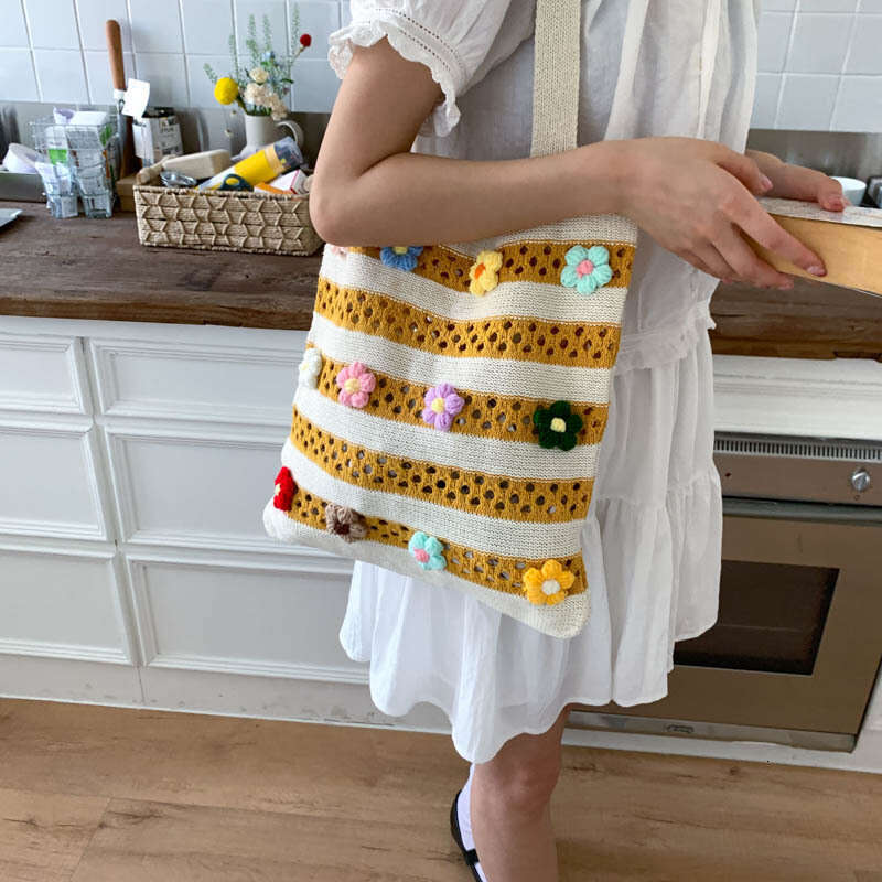 Casual Large Capacity Underarm for Women Korean Knitted Hollow Shoulder Commuting Versatile Vacation Beach Bag