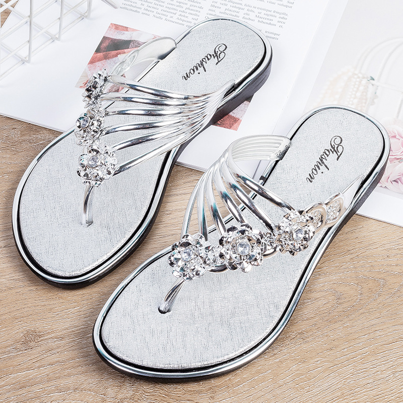 Women's summer flip flops outdoor shoes flat designer sandals lightweight, fashionable and casual women's beach sandals
