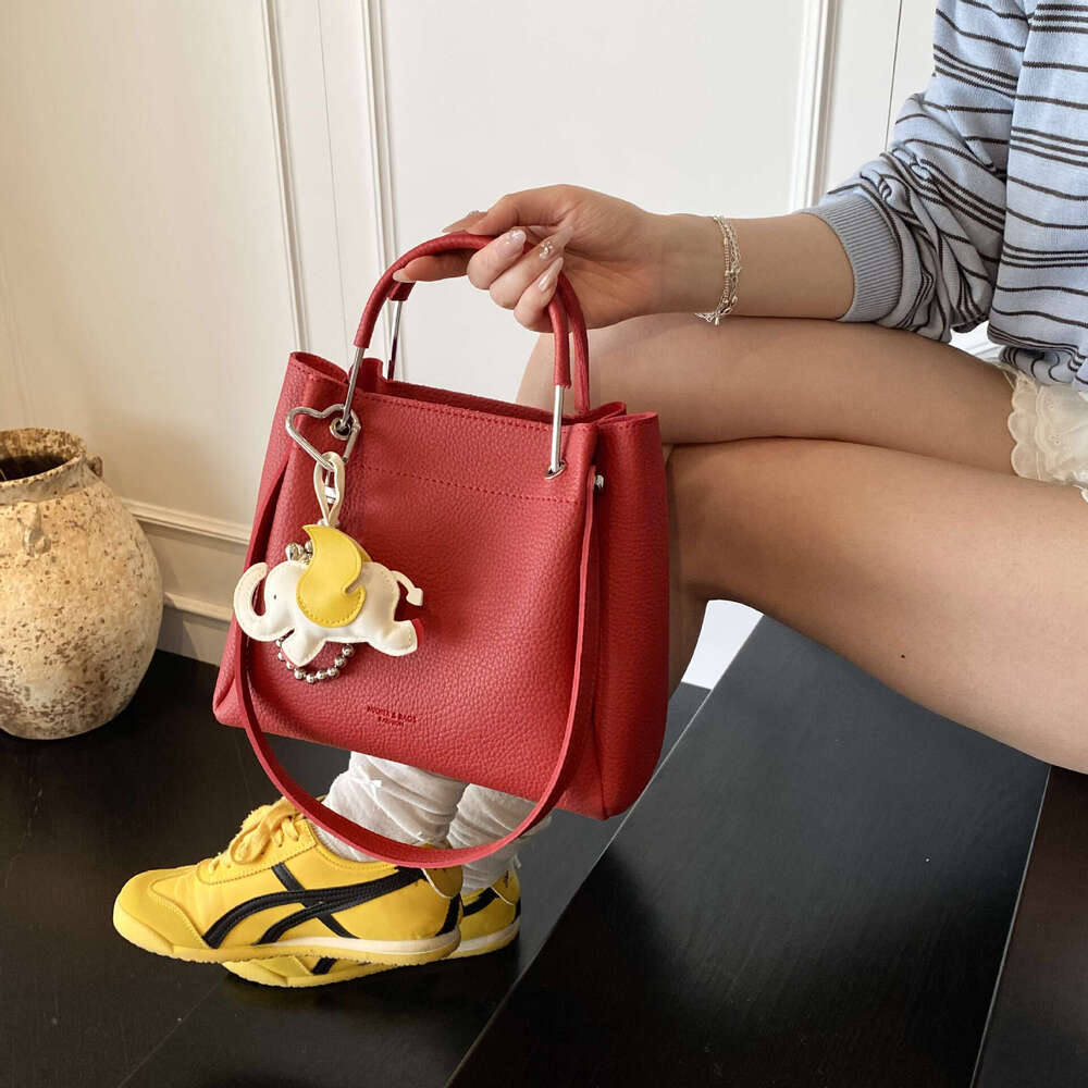 Large for Women 2025 New Fashion Handbag Versatile Crossbody Capacity Bucket Shoulder Bag Trendy