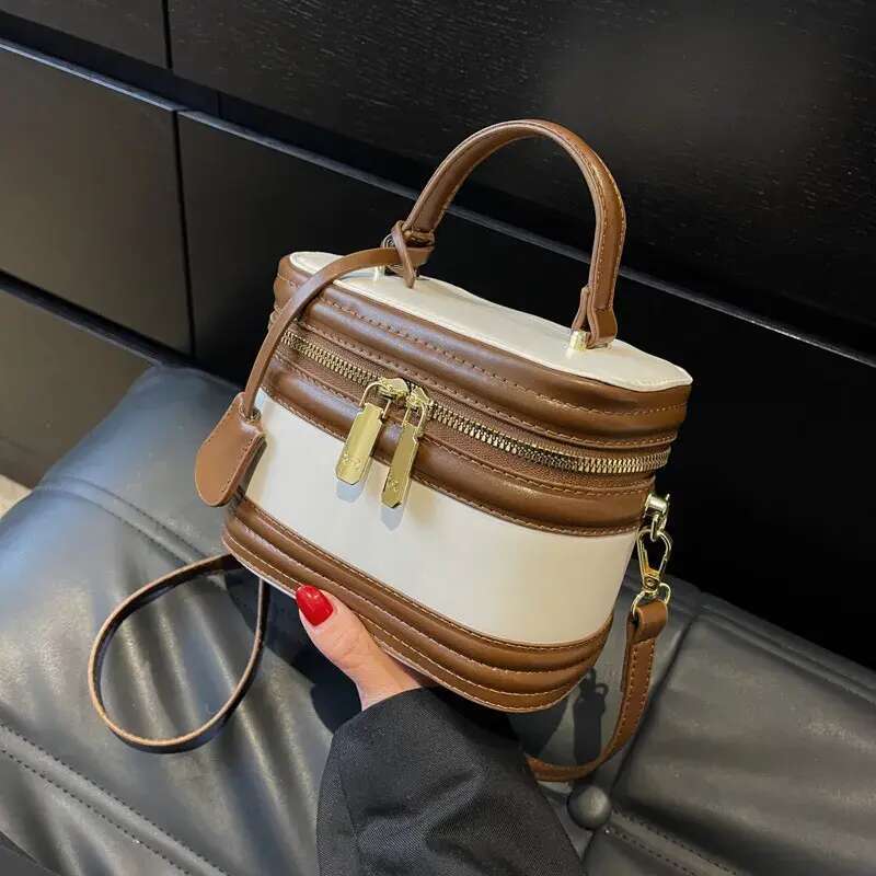 Designer Shoulder Bag Free Shipping New Single Fashion Womens Handheld Bucket Versatile Crossbody Free shipping