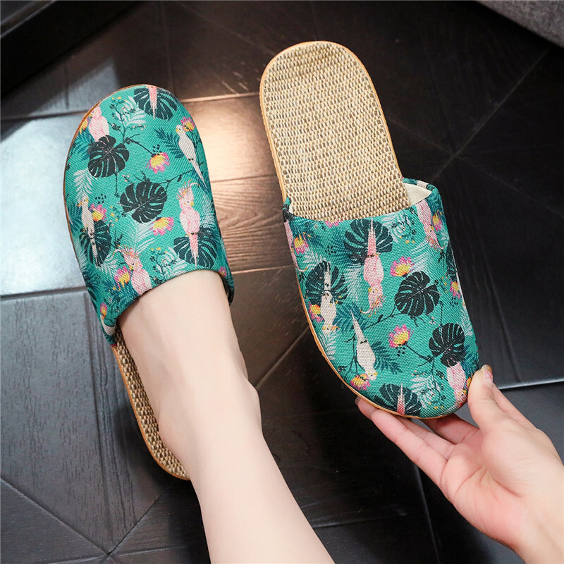 Four season linen slippers, fashionable printed thick soled non slip shoes, sweat absorbing and wear-resistant large soled designer sandals