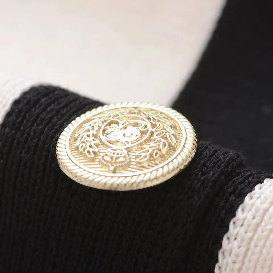 TRAFSHE Summer Womens Knitted Jacket Casual Fashion Classic Round Neck SingleBreasted ShortSleeved Sweater Coat Tops 250612