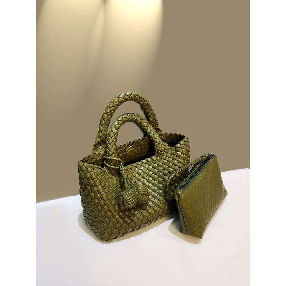 Vegetable Basket Handwoven for Women High-end Niche Handbag Bucket Single Shoulder Crossbody Small Tote Bag