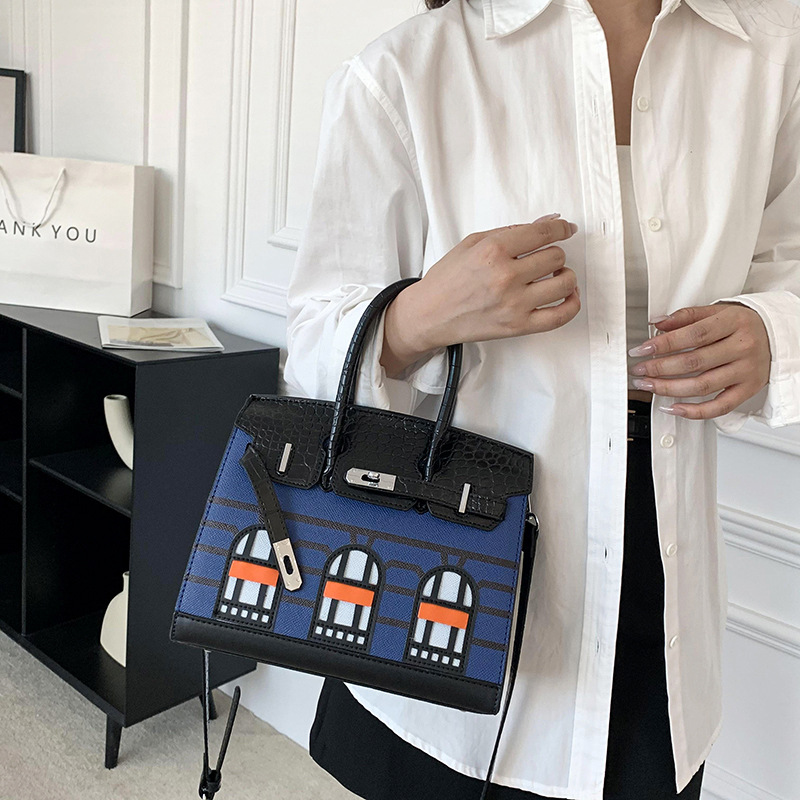 Free shipping 2025 new designer Shoulder Bags womans ladies flap lady fashion casual handbag women crossbody Handheld bag Underarm Bag