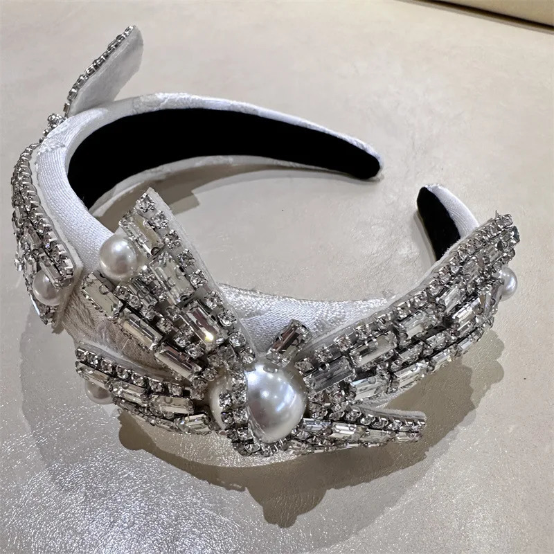 Korean Baroque Full Diamond Bow Hair Band Headband High-end Western Style Retro Heavy Pearl Gem Diamond Chain Hair Accessories 250610