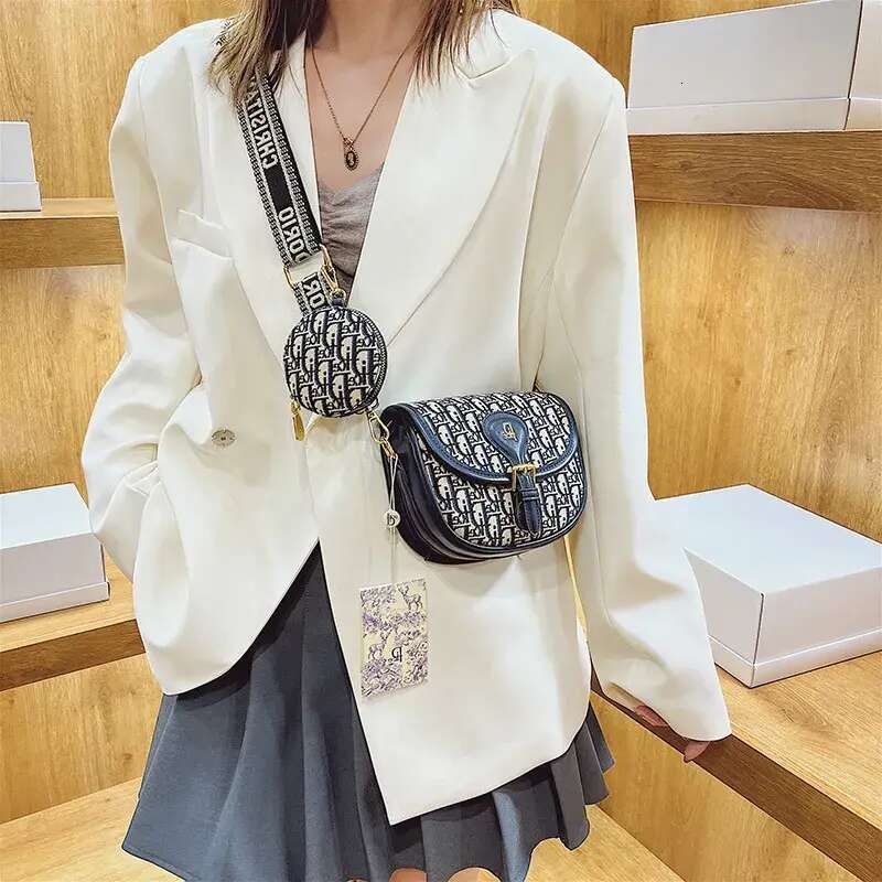 Designer Shoulder Bag Free Shipping New Fashionable Temperament High End Printed Crossbody For Womens Free shipping