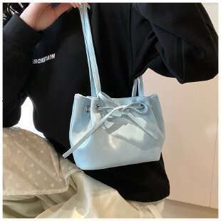 Underarm for Women 2024 Spring Summer Niche Design High-end Bowknot Fashion Simple Shoulder Handbag Bucket Bag