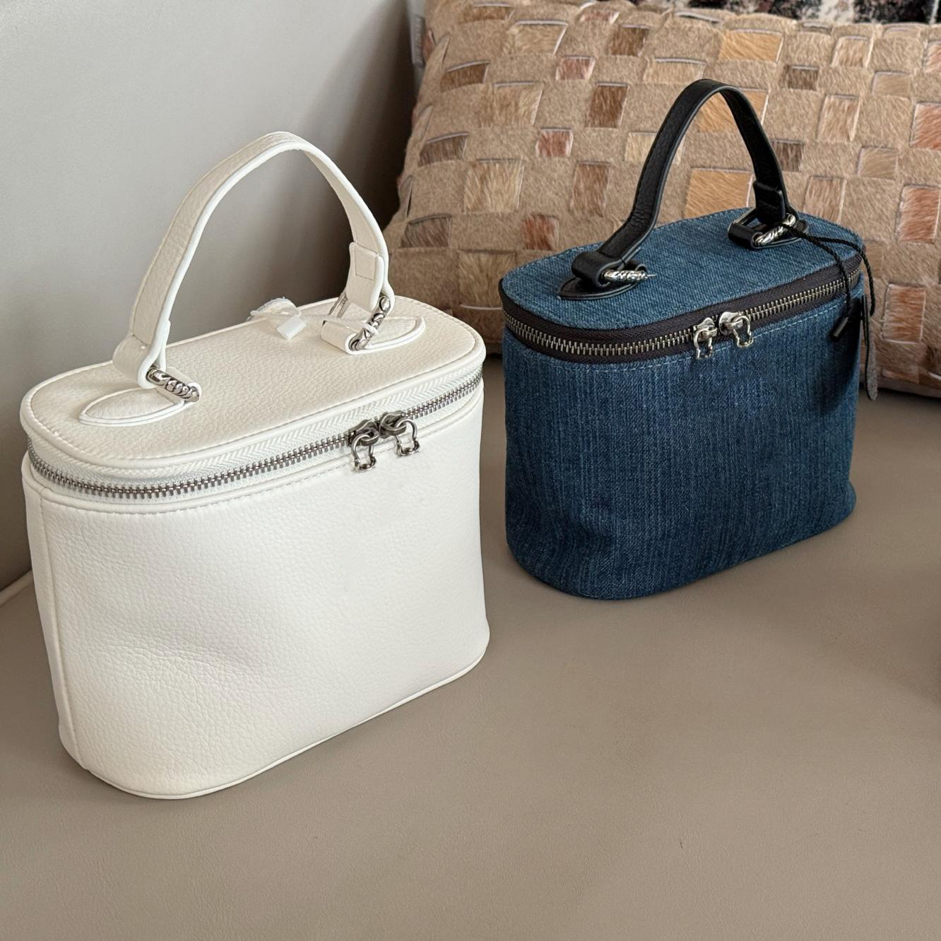 Designer Vanity Box Sword Make-up Box Genuine Leather Handbag with metal Chain strap mini tote bag Cosmetics bag Cosmetics box