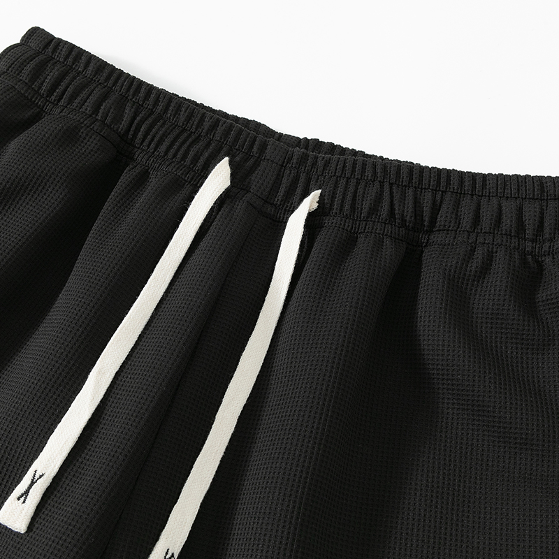 Chic Looser-Fit Apparel Collection: Contemporary Unisex Sports Garments