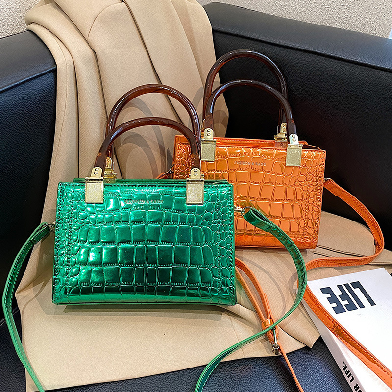 High quality brand high-quality new style free designer bag new cross-border fashion glossy patent leather stone pattern shoulder width bag new free d