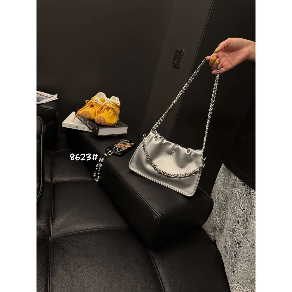 Chain Underarm High-End Cloud for Women 2025 Summer New Fashion Crossbody Versatile Casual Shoulder Bag