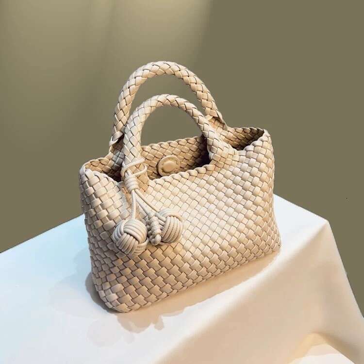 Vegetable Basket Handwoven for Women High-end Niche Handbag Bucket Single Shoulder Crossbody Small Tote Bag