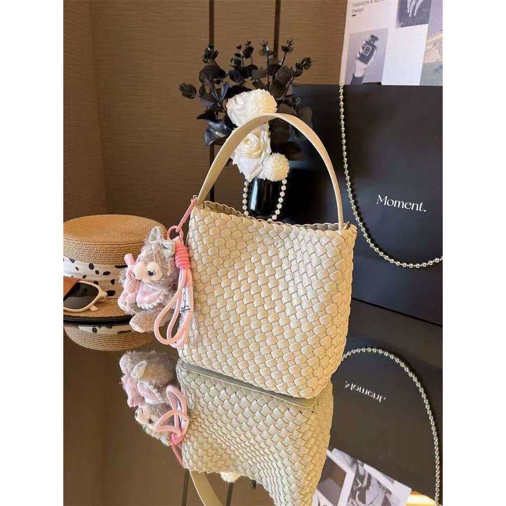 2025 High-End Large Capacity Shoulder Tote Underarm Bucket Bag