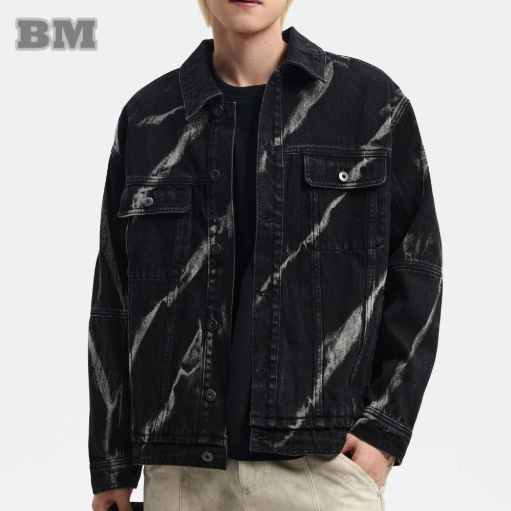 High Quality Street Vintage Graffiti Denim Jacket For Mens Clothing Plus Size American Streetwear Black Cargo Male 250614