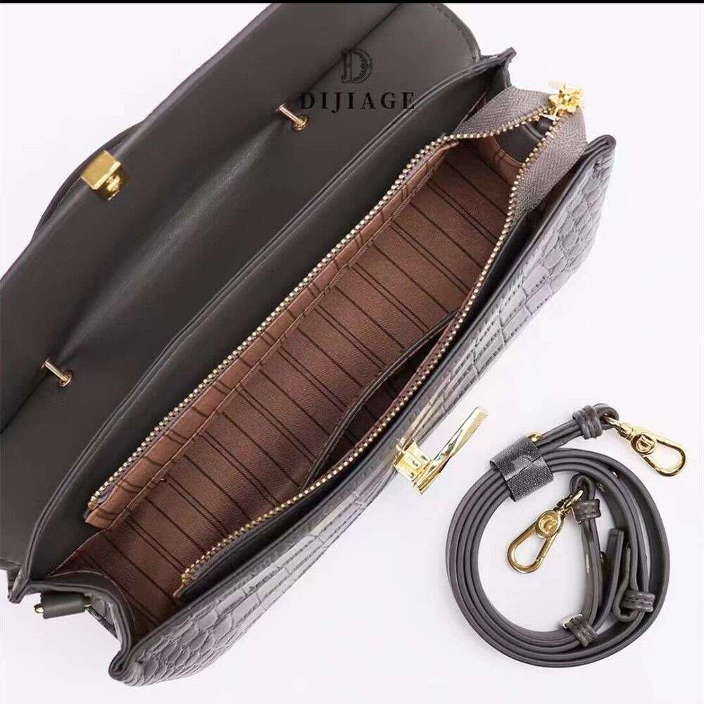 Capacity Pattern Large Crocodile Handbag for Women 2025 New Fashion Single Shoulder Crossbody Bag