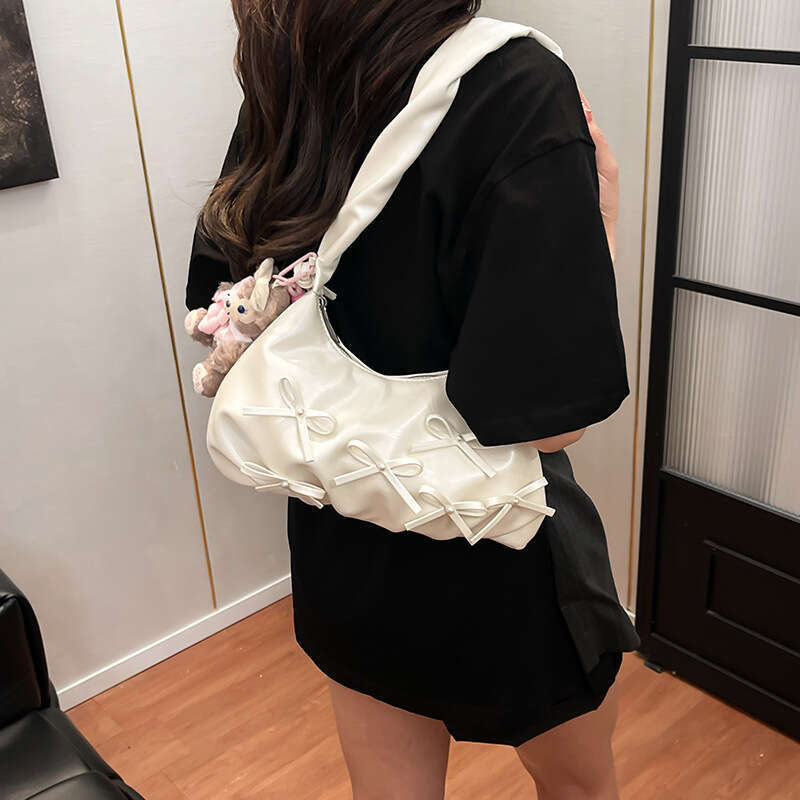 Korean Style Niche Pleated Handheld Dumpling for Women 2025 Summer New Trendy Casual Fashion Simple Shoulder Bag