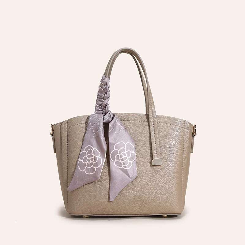Genuine Leather High-End Handbag Basket for Women 2025 New Large Capacity Commuter Shoulder Crossbody Bag