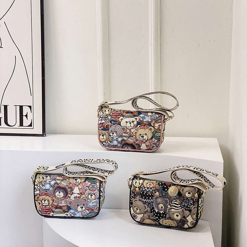 Kitty 2024 Summer New Fashion Street Small Square Bear Shoulder Crossbody Women's Bag